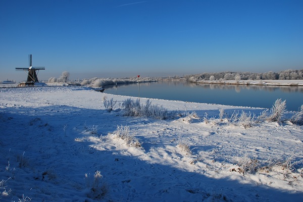 De Maas langs het Huurvaarderspad in de gemeente Beesel